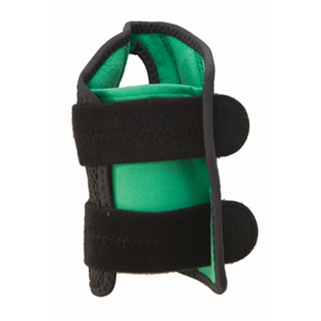 Mueller Green Fitted Wrist Brace - Image 6