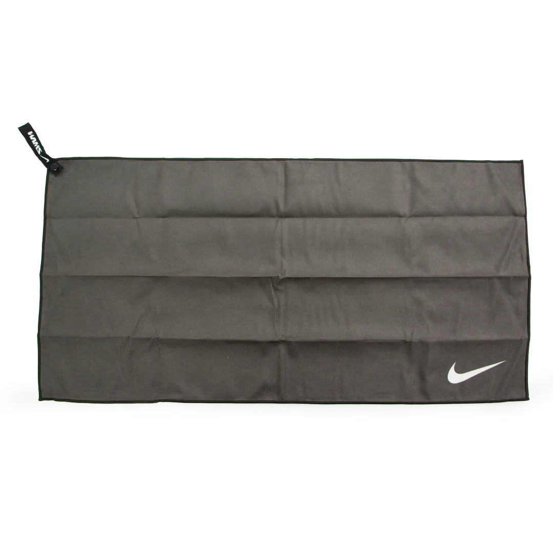 Nike Swim Quick Dry Swim Towel - Image 3