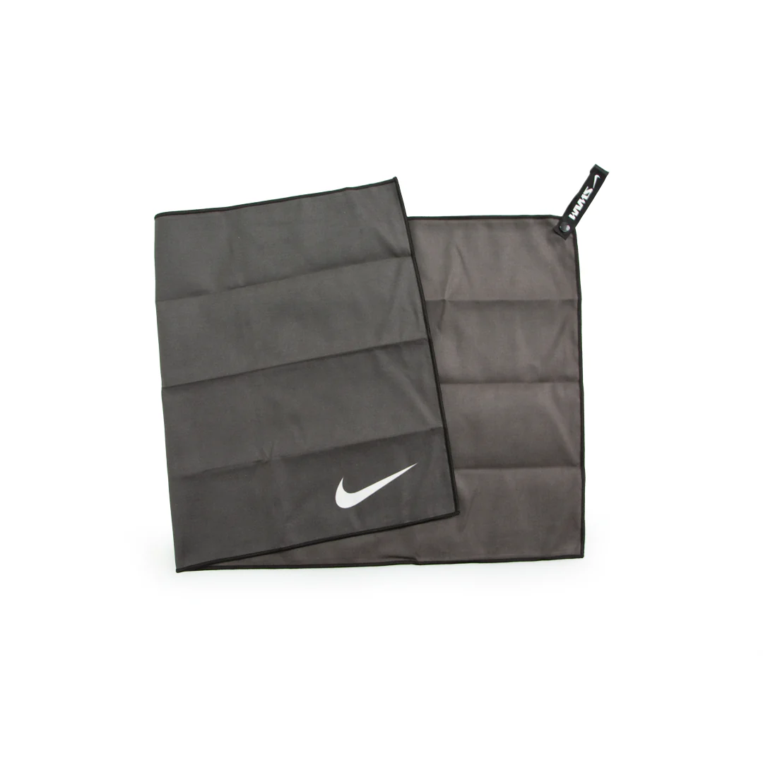 Nike Swim Quick Dry Swim Towel - Image 5