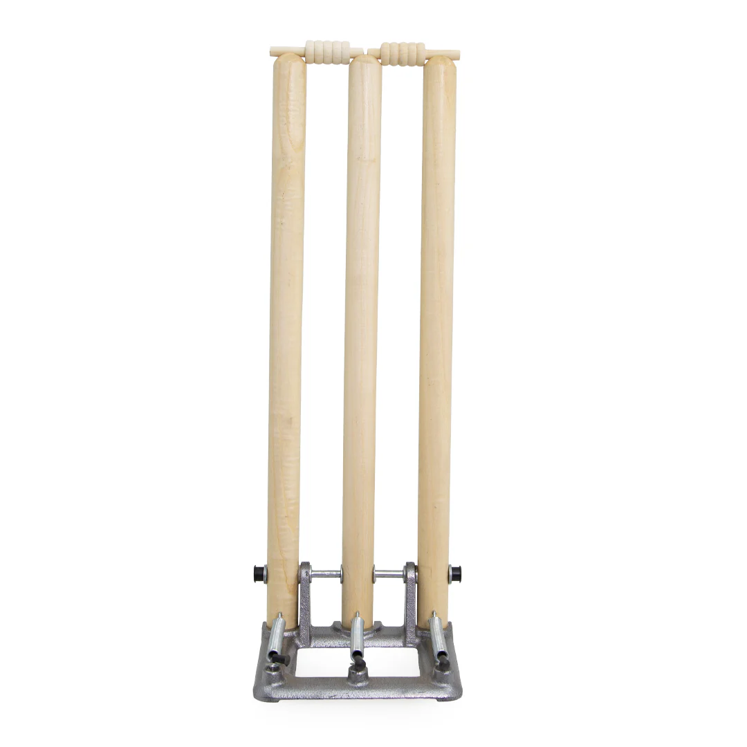 Victor Cricket Stumps Wood Spring Loaded - Image 4
