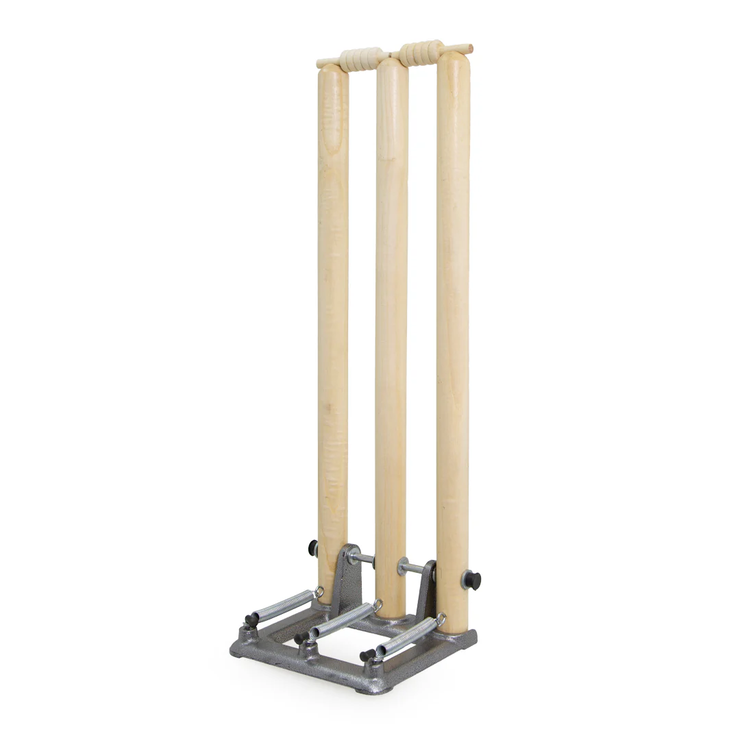 Victor Cricket Stumps Wood Spring Loaded - Image 5